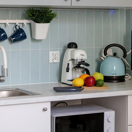 J&W Apartments Studio Solidarnosci ワルシャワ エクステリア 写真
