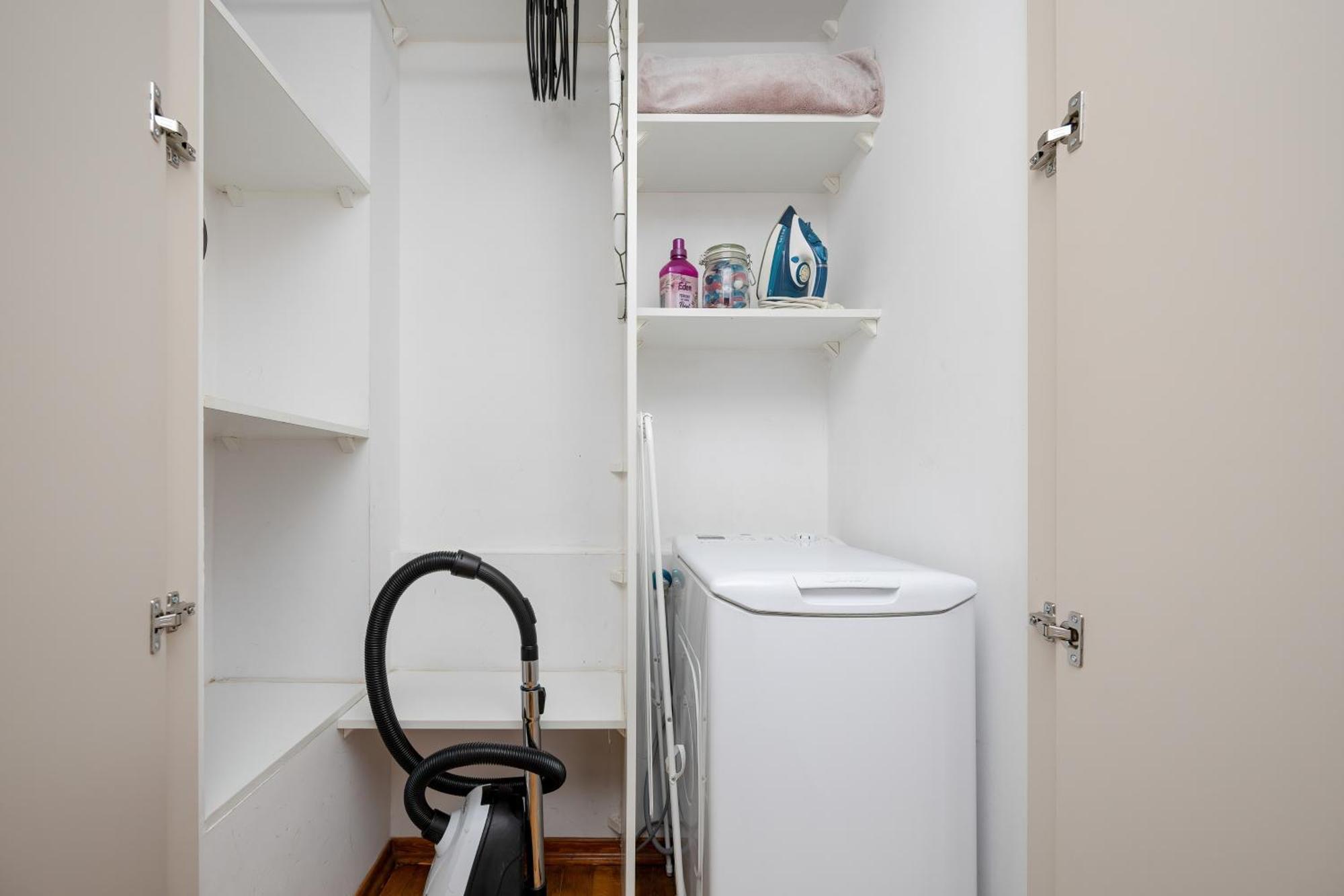 J&W Apartments Studio Solidarnosci ワルシャワ エクステリア 写真