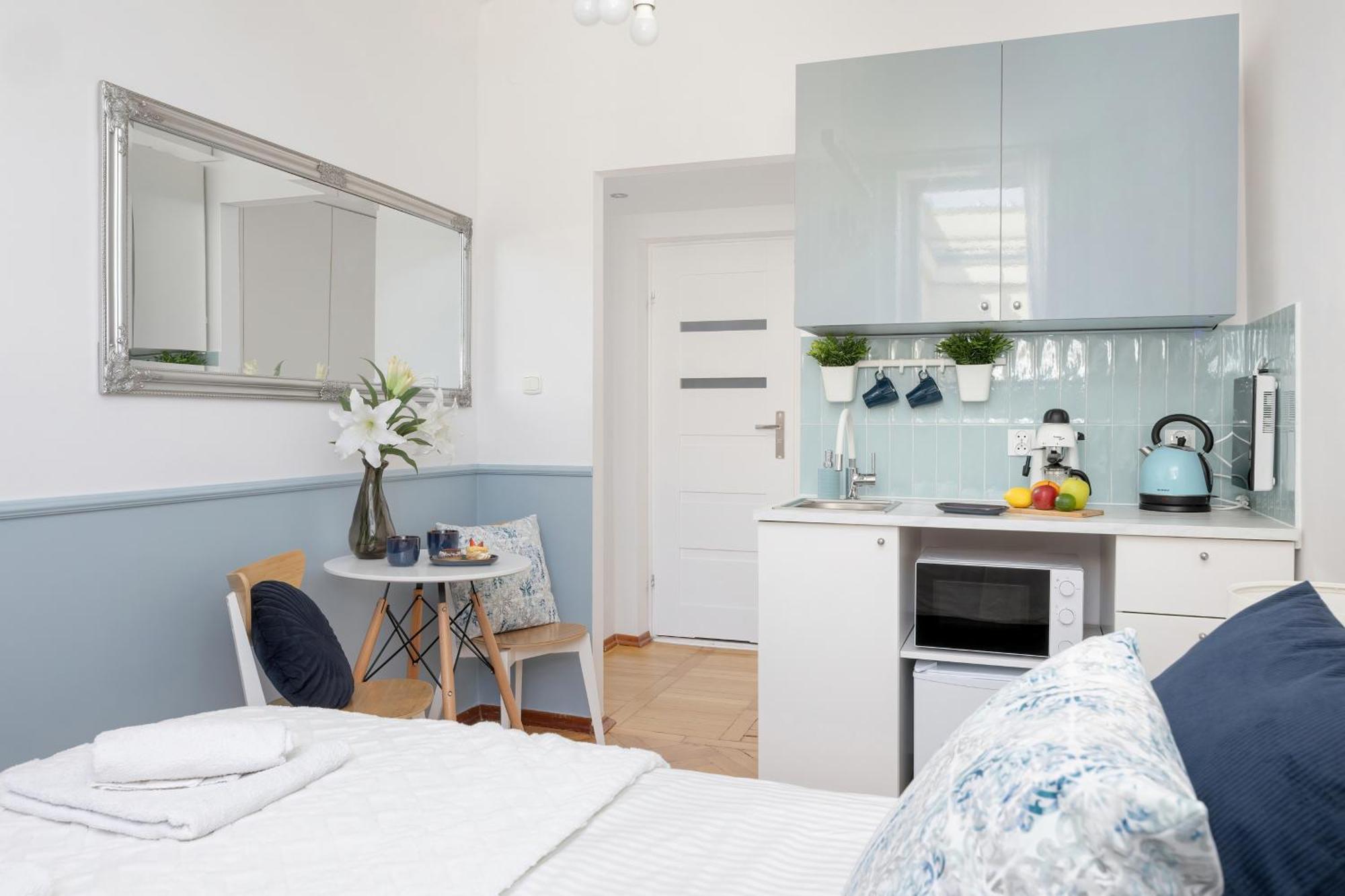 J&W Apartments Studio Solidarnosci ワルシャワ エクステリア 写真