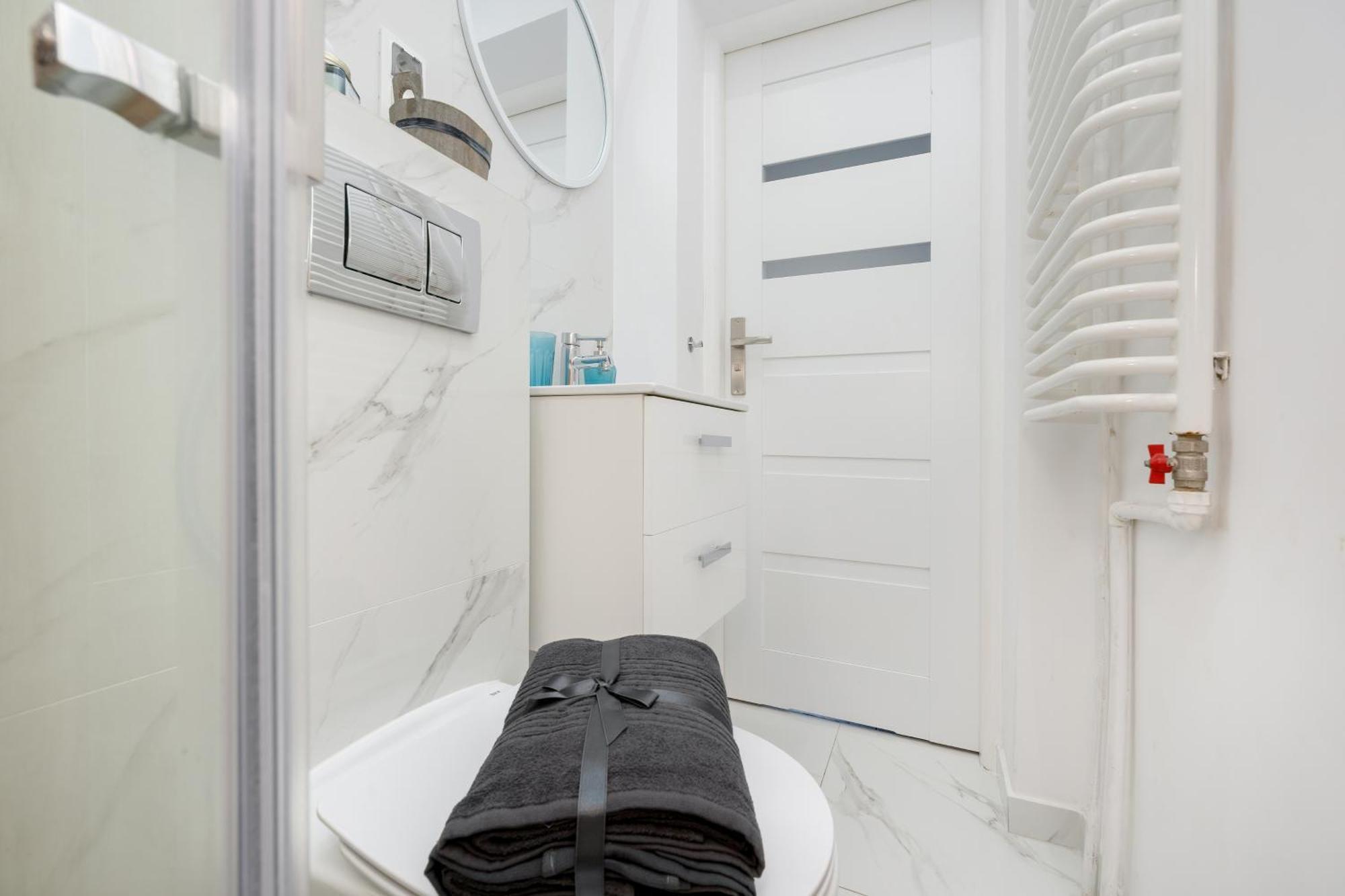J&W Apartments Studio Solidarnosci ワルシャワ エクステリア 写真