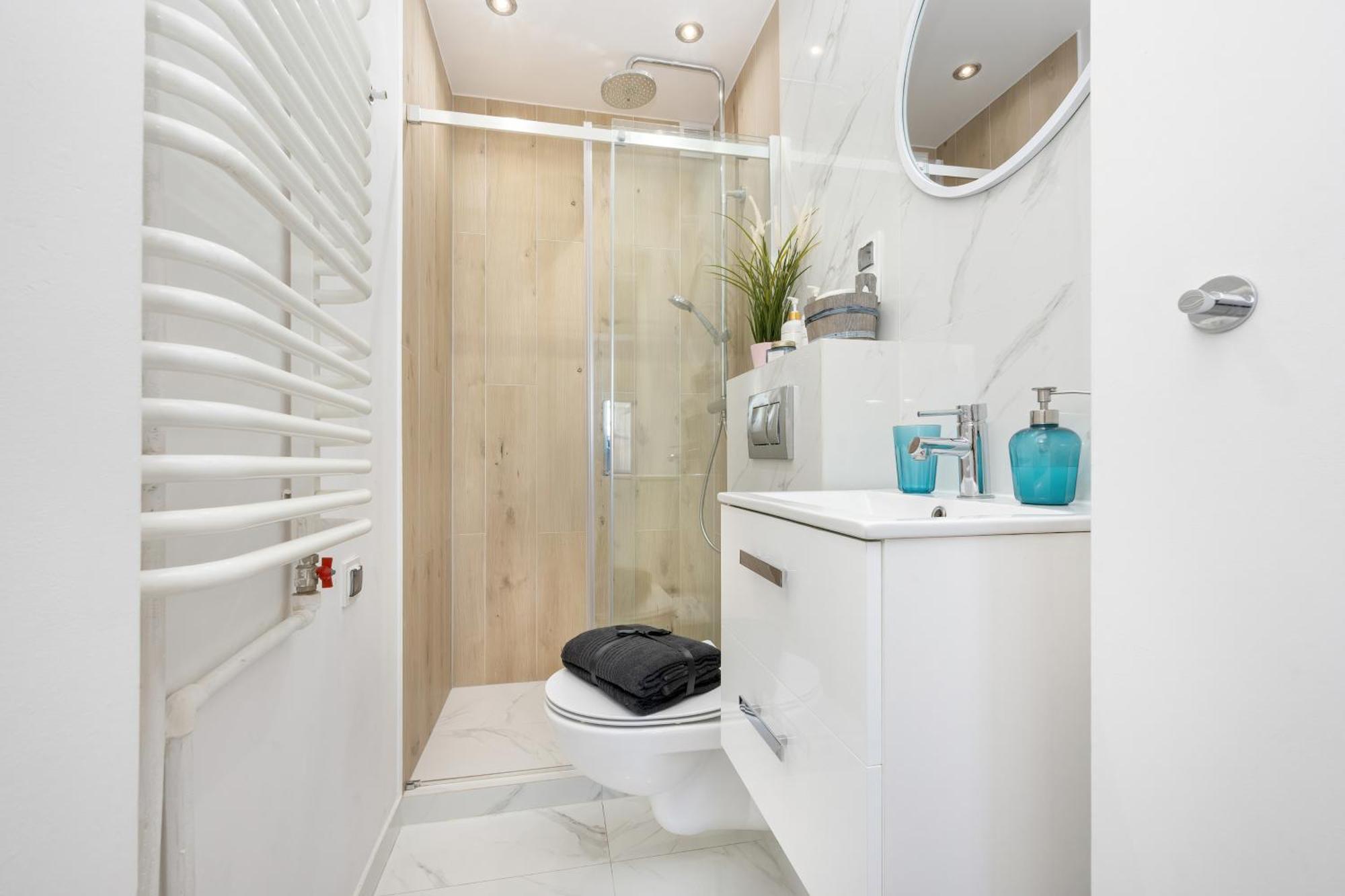 J&W Apartments Studio Solidarnosci ワルシャワ エクステリア 写真